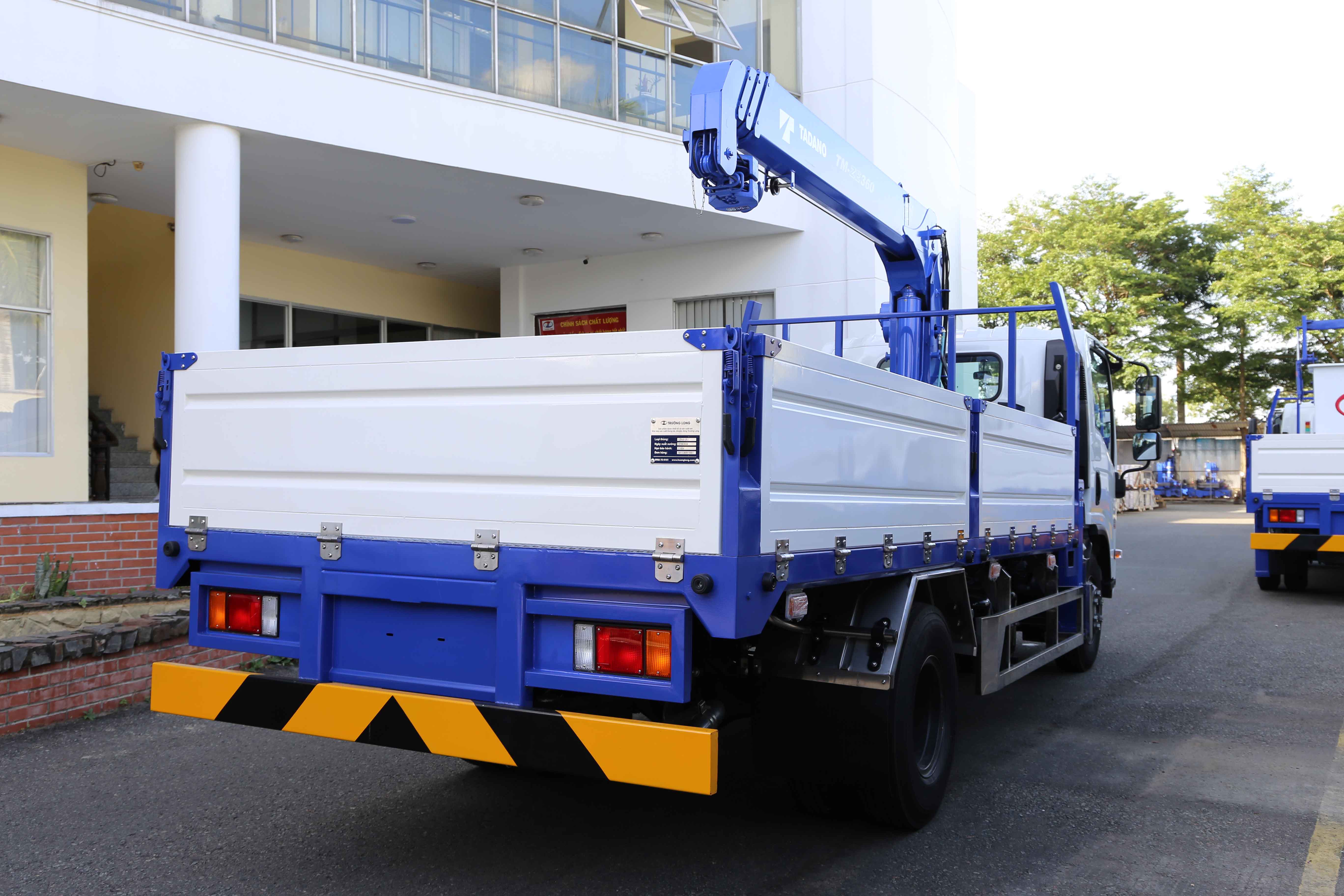 Xe-cau-Isuzu-4-tan-Can-Tadano-3-tan-4-dot-Thung-dai-4m5-NQR75LE5-Euro-5