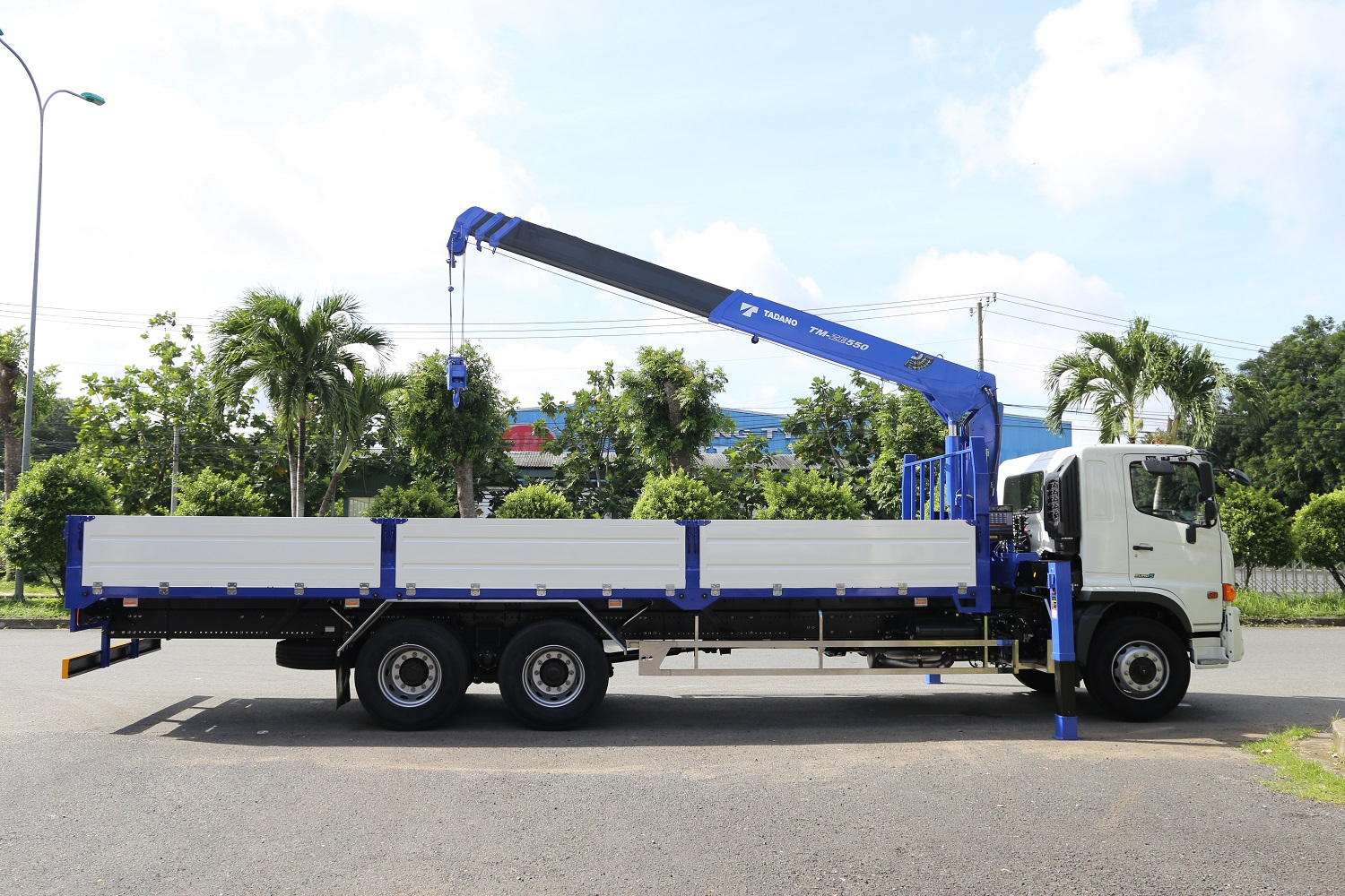 xe-cau-hino-15-tan