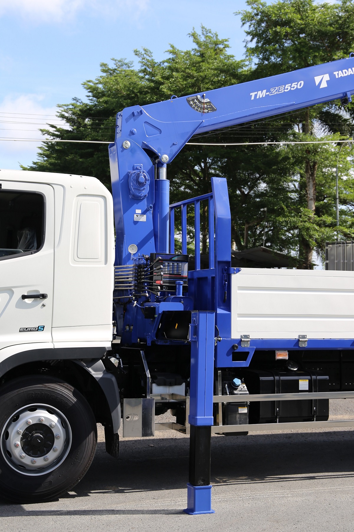 xe-cau-hino-15-tan