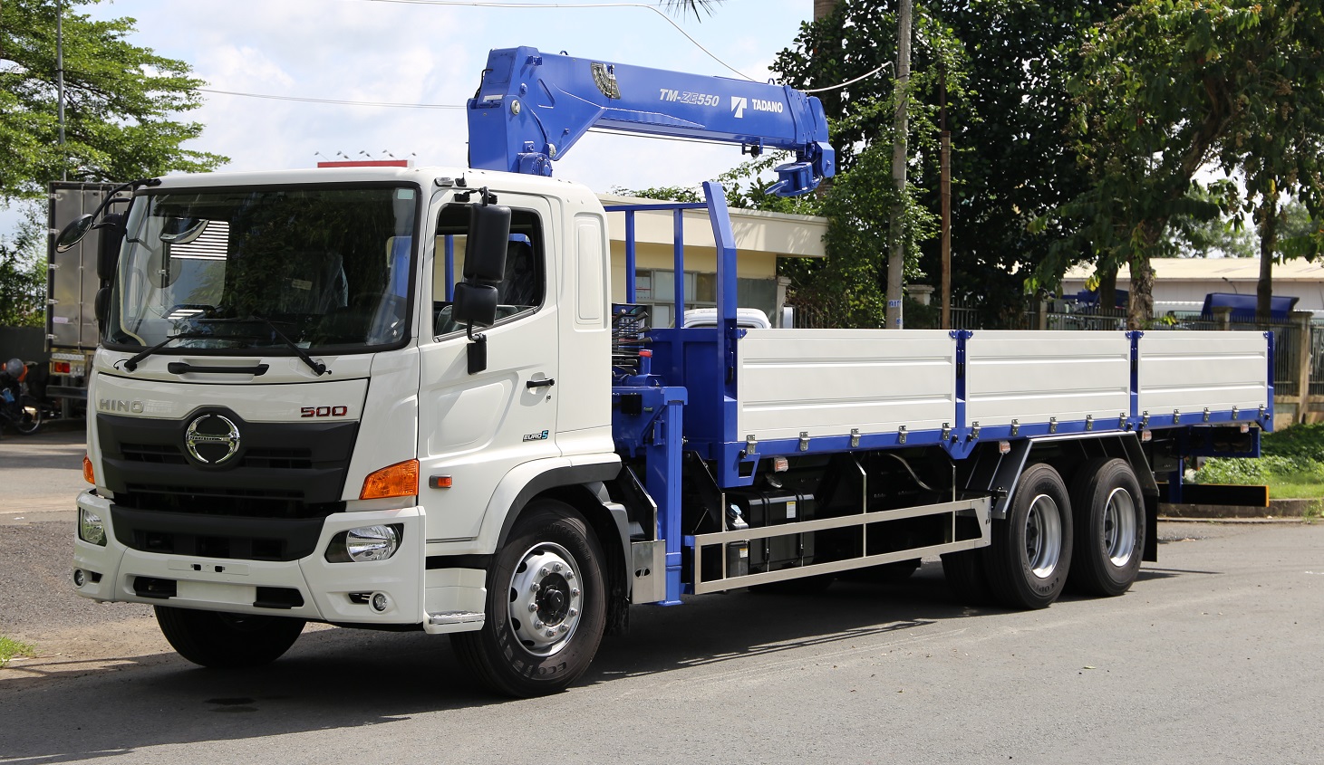 Xe cẩu Hino 15 tấn-Cần Tadano 5 tấn 4 đốt-Thùng dài 8m6-FL8JW8A Euro 5