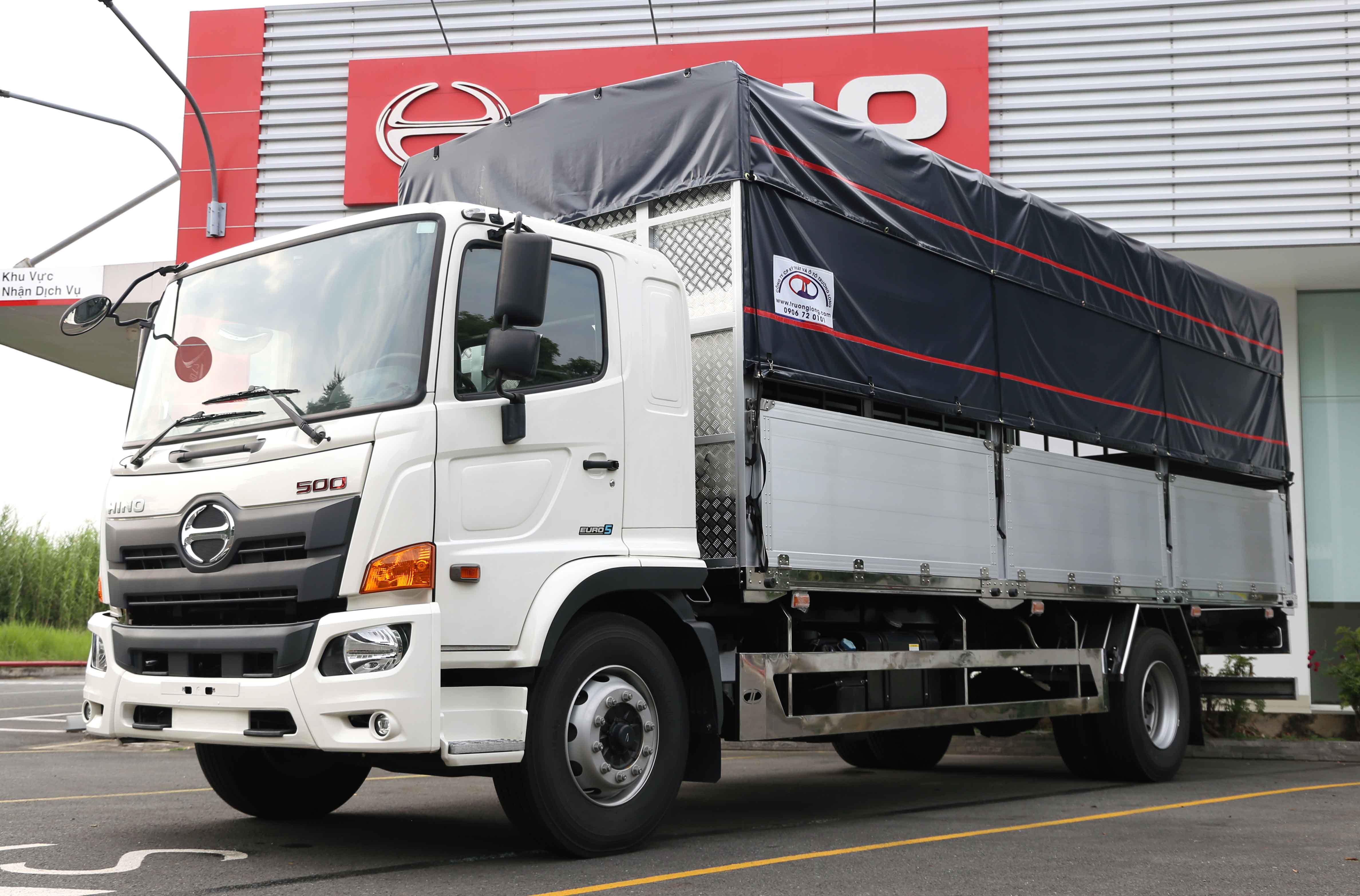 xe-tai-hino-8-tan-thung-mui-bat-7m3